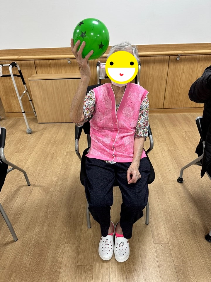23.06.16. (금) _ 노인스포츠, 색칠하기